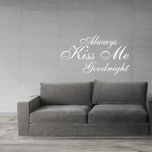 Sablio Samolepka na stenu: nápis Kiss me - 60x35 cm