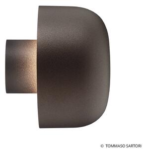 FLOS Bellhop vonkajšia nástenná 2700 K tmavo-hnedá