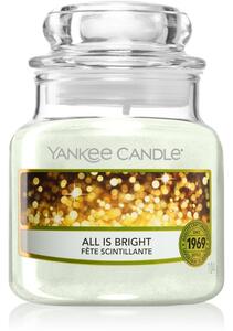 Yankee Candle All is Bright vonná sviečka Classic stredná 105 g
