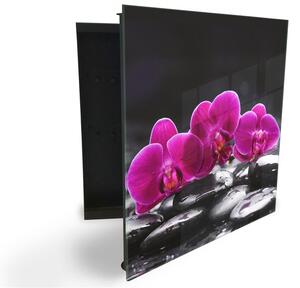 Glasdekor skrinka na kľúče - fialový kvet orchidey na čiernom kameni - Ľavé / Čierna