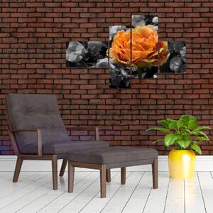 Oranžový kvet na čiernobielom pozadí - obraz (Obraz 110x70cm)