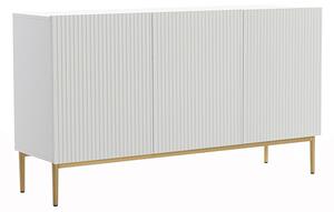 Biela komoda Nicole 150 cm s trojdverovým ryhovaným čelom - matná biela / zlaté nožičky