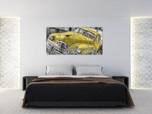 Obraz žltého autá na lúke (Obraz 160x80cm)