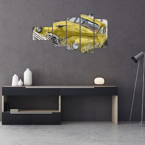 Obraz žltého autá na lúke (Obraz 110x60cm)