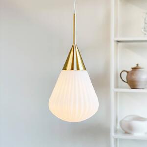 Dyberg Larsen Závesné svietidlo Ballon, Ø 21 cm biela/mosadzová farba, Biela / opálová, Obývacia izba / jedáleň, Sklo, Dizajn, Závesné svietidlo