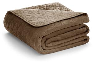 Svetlohnedý zamatový prešívaný pléd 170x210 cm Laila – AmeliaHome