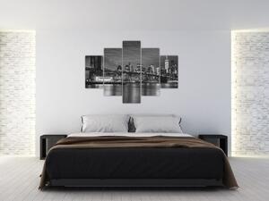 Čiernobiely obraz mesta (Obraz 150x105cm)