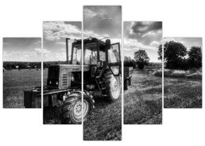 Čiernobiely obraz traktora (Obraz 150x105cm)