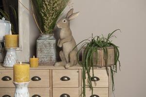 Dekorácia hnedý králik s mašľou - 15 * 21 * 48 cm