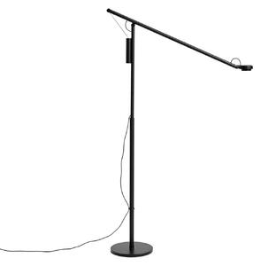 HAY LED stojacia lampa Fifty-Fifty, čierna, výška 135 cm, stmievateľné, Čierna, Obývacia izba / jedáleň, Hliník, Dizajn, Stojaca lampa