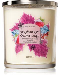 Bath & Body Works Strawberry Snowflakes vonná sviečka 227 g