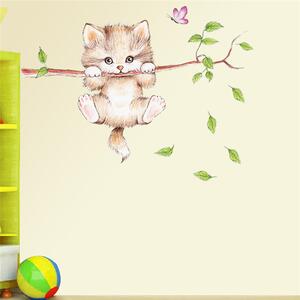 Veselá Stena Samolepka na stenu Malé mačiatko na konári