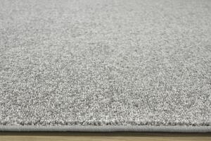 Metrážny koberec Birch 69 svetlý sivý