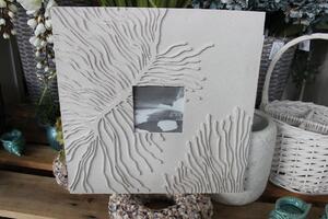 Krémový závesný fotorám v pieskovom dizajne 36 cm