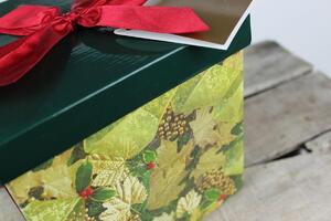 Červeno zelená vianočná darčeková krabica 10cm