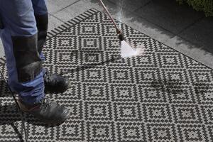 Mujkoberec Original Kusový koberec Mia 103520 Black Creme – na von aj na doma - 120x170 cm