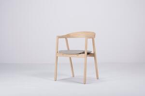 Jedálenská stolička z masívneho dubového dreva so sivým sedadlom Gazzda Muna