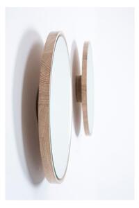 Nástenné zrkadlo s rámom z masívneho dubového dreva Gazzda Look, ⌀ 32 cm