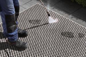 Mujkoberec Original Kusový koberec Nora 103732 Black, Creme – na von aj na doma - 160x230 cm