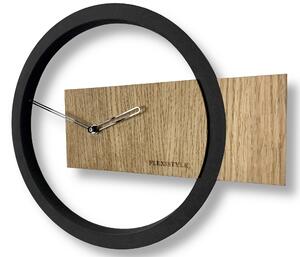 Krásne hodiny z dreva v elegantnom štýle Čierna