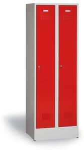 Plechová šatníková skrinka ECONOMIC na sokli, 2 oddiely, červené dvere, cylindrický zámok