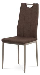 Moderná jedálenská stolička s jednoduchým dizajnom v hnedej farbe
