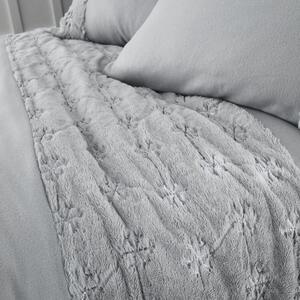 Sivé mikroplyšové obliečky Catherine Lansfield Cosy Snowflake, 135 x 200 cm