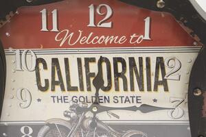 Vintage kovové nástenné hodiny "California" 40x36,5x6,5 (100611 AP)