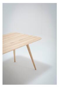 Jedálenský stôl z dubového dreva Gazzda Stafa, 160 × 90 cm