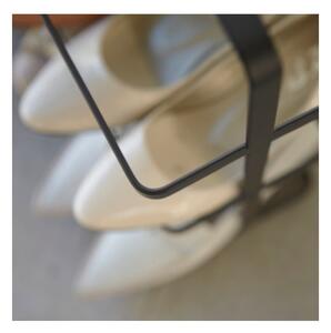 Čierny široký stojan na topánky Yamazaki Tower Shoe Rack