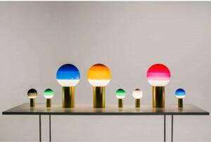 MARSET Akumulátorová stolová lampa Dipping Light, zelená/mosadz, Zelená, Obývacia izba / jedáleň, Sklo, Dizajn, Stojacie svietidlo