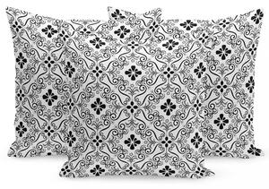 Biela obliečka s čierno-bielymi ornamentmi 50x60 cm