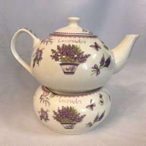 Čajník s popolníkom Levanduľa, čajník na čaj, motív levanduľa, popolník, popolník s motívom levanduľa, darček pre ženu, čajník 14 cm x 12,50 cm , popolník 10 cm x 7 cm