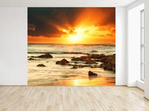 Fototapeta Západ slnka nad rozbúreným morom Materiál: Samolepiaca, Veľkosť: 150 x 200 cm