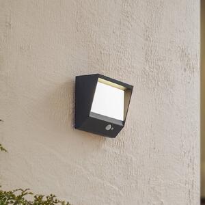 Lucande LED solárne nástenné svietidlo Dava, výška 14 cm, hliník, senzor