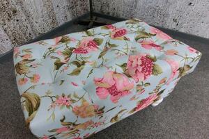(3086) LILLY elegantný kvetovaný taburet