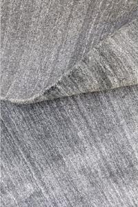 Moderný jemne pásikavý kusový koberec Handloom svetlo šedý 1,70 x 2,4 m