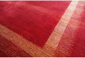 Vlnený červený koberec Nomadi 701/R s hodvábom 1,40 x 2,00 m