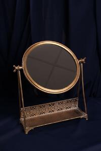Okrúhle zrkadlo s kovovým stojanom - zlaté (25x8,5x31,5cm) - moderný štýl
