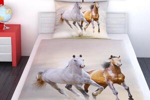 Glamonde luxusné obliečky Horse s fotkou cválajúcich koní pre deti a mládež. Potešia aj duchom mladých! 140×200 cm