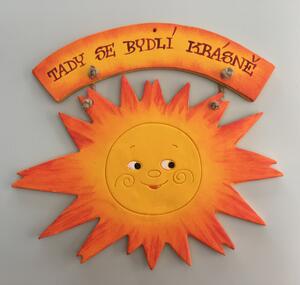 Sluníčko s cedulkou široké Keramika Andreas Nápis: Tady se bydlí krásně