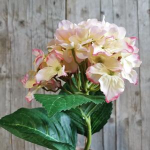 Hortenzia bledoružová umelý kvet 50cm