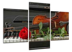 Obraz husle a ruže na klavíri (Obraz 90x60cm)