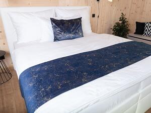 Biante Zamatový prehoz/behúň na posteľ Isabela IBL-005 Gold Design kráľovská modrá 50x200 cm