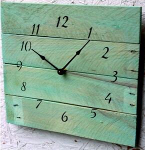Moderné hodiny z dreva rozprávková modrá 