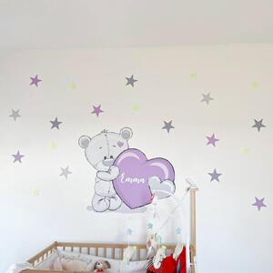 INSPIO-textilná prelepiteľná nálepka - Nálepka na stenu - Medvedík s fialovým srdiečkom a menom