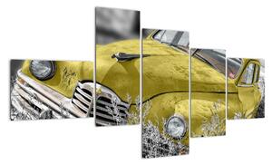 Obraz žltého autá na lúke (Obraz 150x85cm)