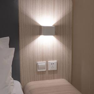 Nástenné LED svetlo Cube batéria, magnetické biela