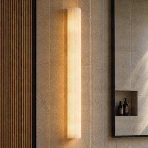 Lucande LED kúpeľňová nástenná lampa Victoire, 70 cm, biela/chróm,, Biela / opálová, Kúpeľňa, Sklo, Moderný, Nástenné svietidlo