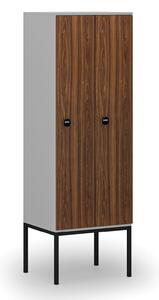 Drevená šatníková skrinka s podnožou, 2 oddiely, 1871 x 600 x 500 mm, RFID zámok, sivá/orech